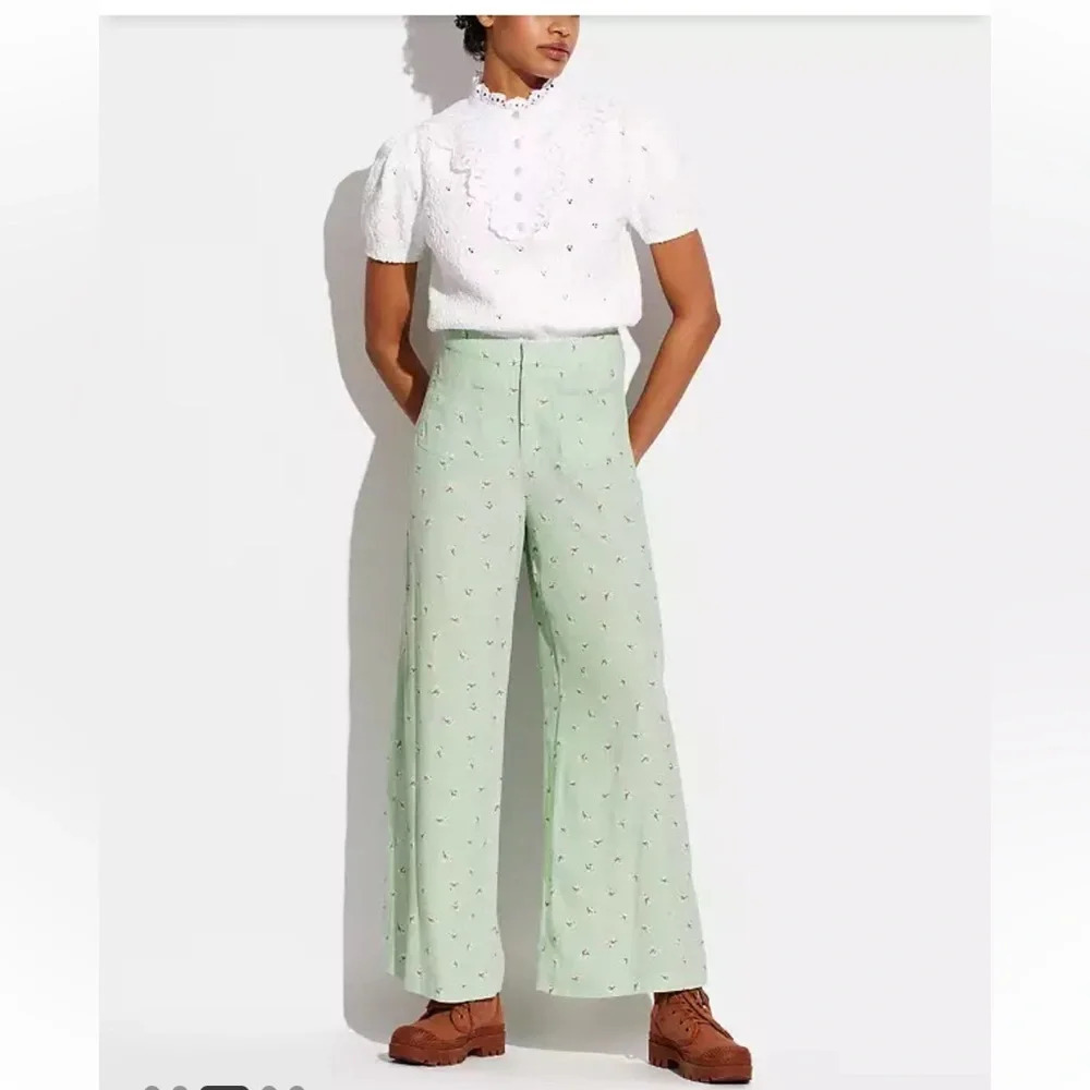 COACH Printed Loom Pants. Green and white size 0/ XS-S NWOT lightweight summer